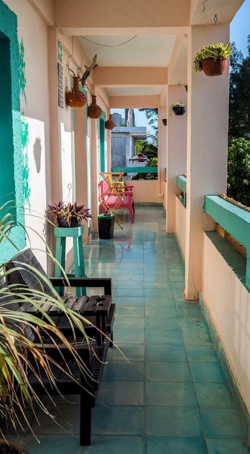 Hotel Gutierrez セレストゥン エクステリア 写真